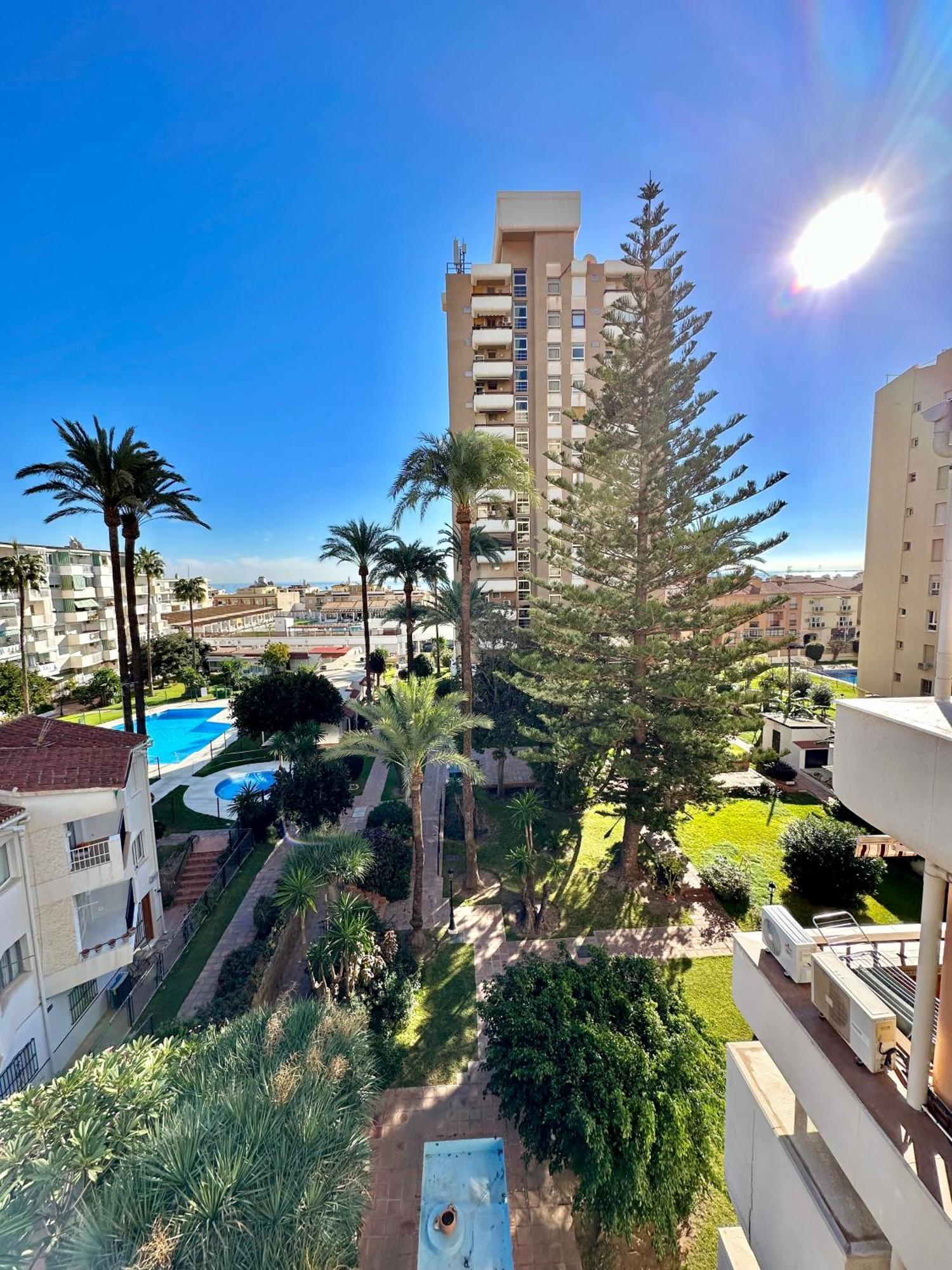 Gorgeous Apartment At The Sea In La Carihuela! Torremolinos Extérieur photo