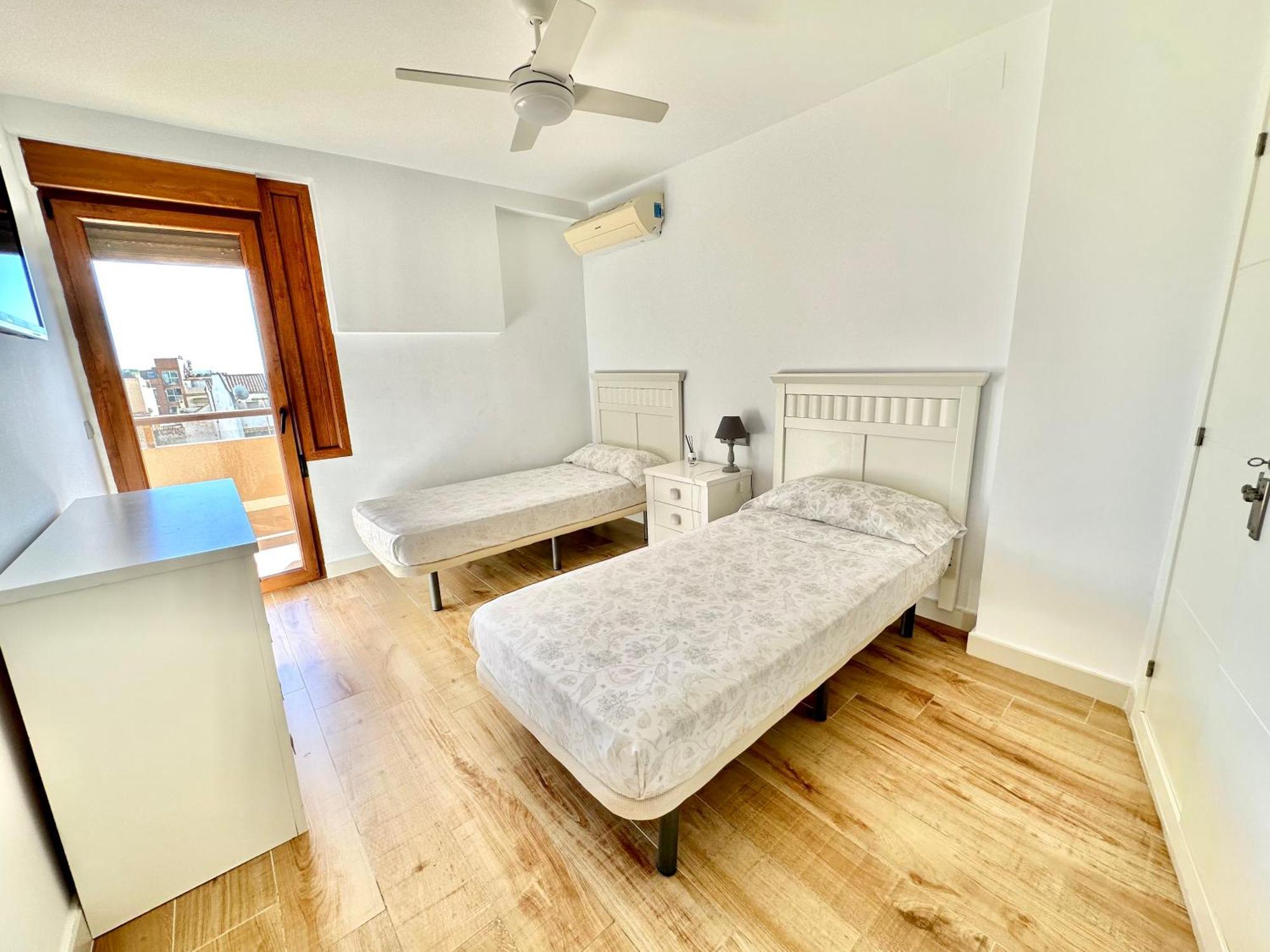 Gorgeous Apartment At The Sea In La Carihuela! Torremolinos Extérieur photo